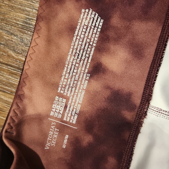 Victoria Secret marble leggings - Picture 3 of 4